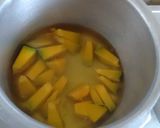 A picture of step 1 of Pumpkin erissery.
