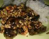 Foto langkah ke 5 dari resep Oseng bekicot sambal kecap.