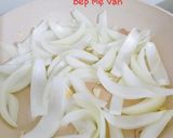 Hình bước làm 1 của món Cá hộp xào hành tây