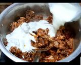 A picture of step 4 of Maharani creamy chicken karahi.
