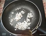 A picture of step 2 of Coconut And Paneer Puronpali.