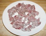 A picture of step 1 of Beef Stew with Cabernet and Peppers.