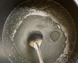 Gambar langkah 1 resipi Puding roti karamel.