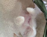 Gambar langkah 2 resipi Bubur Nasi Ayam Simple.