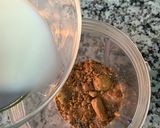 A picture of step 2 of Chocolate Chia Banana Milkshake.