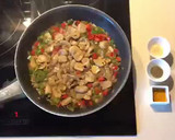 Foto del paso 2 de la receta: Mijo 🌽 con verduras 🌶🍄