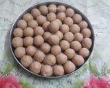 A picture of step 7 of Multigrain laddoo.