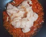 Foto langkah ke 2 dari resep Sambal Ayam Cincang Labu Siam ala Cap Ibu.