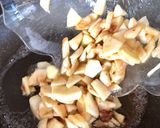 Foto del passaggio 4 della ricetta Crostatine di mele e sorbe