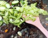 Foto langkah ke 4 dari resep Tumis Jamur kuping Cabe Ijo.