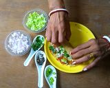 A picture of step 4 of Egg Roll.