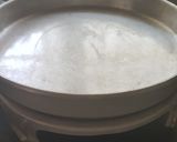 A picture of step 4 of Jim jam cookies.