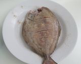 Foto langkah ke 3 dari resep Ikan Bawal Goreng Asam Manis Pedas.