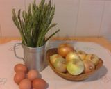 Foto del paso 1 de la receta: Tortilla de espárragos verdes
