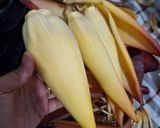Foto langkah ke 1 dari resep Tumis Jantung Pisang Teri.