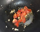 รูปขั้นตอนการทำที่ 2 ของ มะเขือเทศผัดไข่ (อาหารเด็ก)