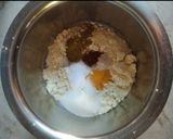 A picture of step 2 of Khumbhaniya crunch.