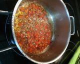 Foto del paso 2 de la receta: Chorizo criollo a la pomarola con cous cous