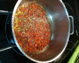 Foto del paso 2 de la receta: Chorizo criollo a la pomarola con cous cous