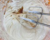 Foto del paso 2 de la receta: Tiramisú clásico con una vuelta de tuerca 🔩
