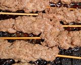 Foto langkah ke 5 dari resep Sate Daging Cincang /Daging Giling.