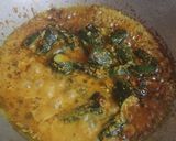 A picture of step 4 of Stuffed sponge gourd.