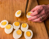 Klasszikus kaszinótojás recept fázis 2 fotója