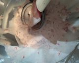 Une image de l'étape 2 de Pancake framboise chocolat blanc.