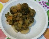 Foto del paso 4 de la receta Brócoli y patata al vapor con especias