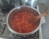 Foto del paso 3 de la receta: Pizza clásica con mucho tomates🍅🍅🍕