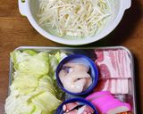 A picture of step 1 of Delicious Chilled Champon Udon Soup.