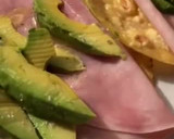 Foto del paso 6 de la receta: Wraps rápidos para cenar, de jamón cocido, con aguacate e higos