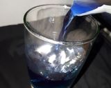 Foto langkah ke 5 dari resep 77. Es Bunga Telang Biru.
