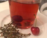 Foto del passaggio 2 della ricetta Tisana depurativa ai piccioli di ciliegia🍒