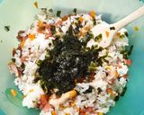 Foto langkah ke 4 dari resep Nasi Kepal.