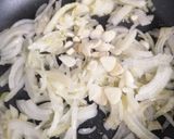Foto del paso 2 de la receta: Spaghetti picantes con aceitunas