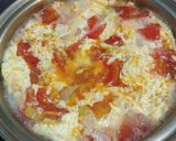 Foto langkah ke 4 dari resep 10 minute Tomato Egg Drop Soup.