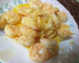 A picture of step 2 of Prawns ghassi.
