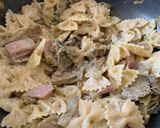 Foto del passaggio 8 della ricetta Farfalle carciofi e speck