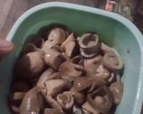 Foto langkah ke 4 dari resep Ebi Furai with Mushroom Sauce.
