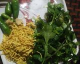 A picture of step 1 of Secret Green chutney.