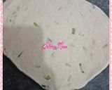 A picture of step 2 of Green Garlic Paratha.
