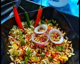 A picture of step 3 of Churmuri.