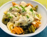Sajtos-tejszínes-csirkés tészta recept fázis 3 fotója