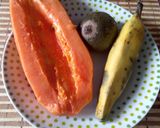 Foto del paso 1 de la receta: Jugó especial surtido de frutas