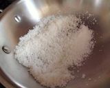 A picture of step 1 of Dry coconut chutney.