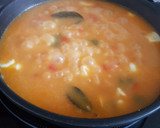 Foto del paso 2 de la receta: Judía blanca con sepia colas de gamba y acelga