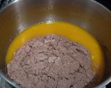 Foto langkah ke 3 dari resep Super Moist Steamed Chocolate Cake.