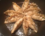 Foto langkah ke 4 dari resep 7. Kuotie - Gyoza.