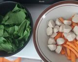 Foto langkah ke 4 dari resep Mie goreng bakso.